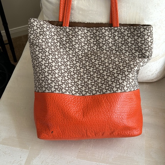 DKNYC Signature Tote - Picture 3 of 9